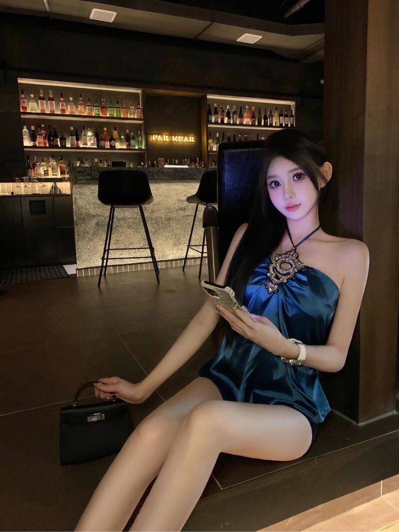 穿搭性感时尚初阳