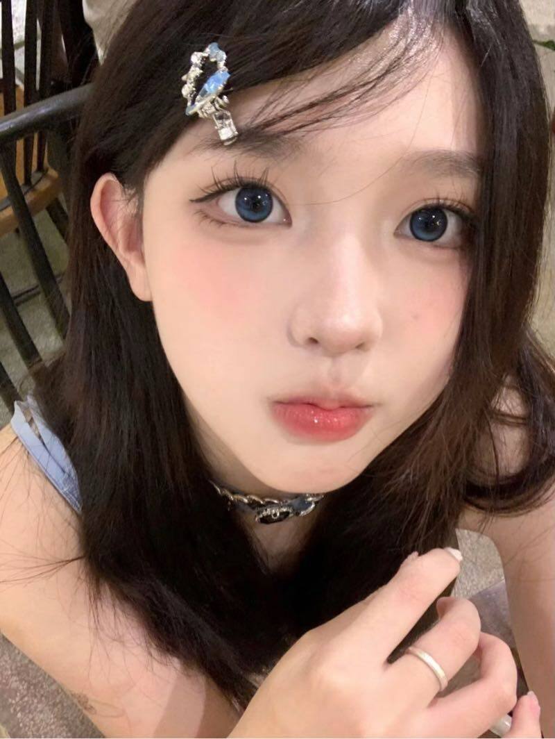 精致鹅蛋脸诗安