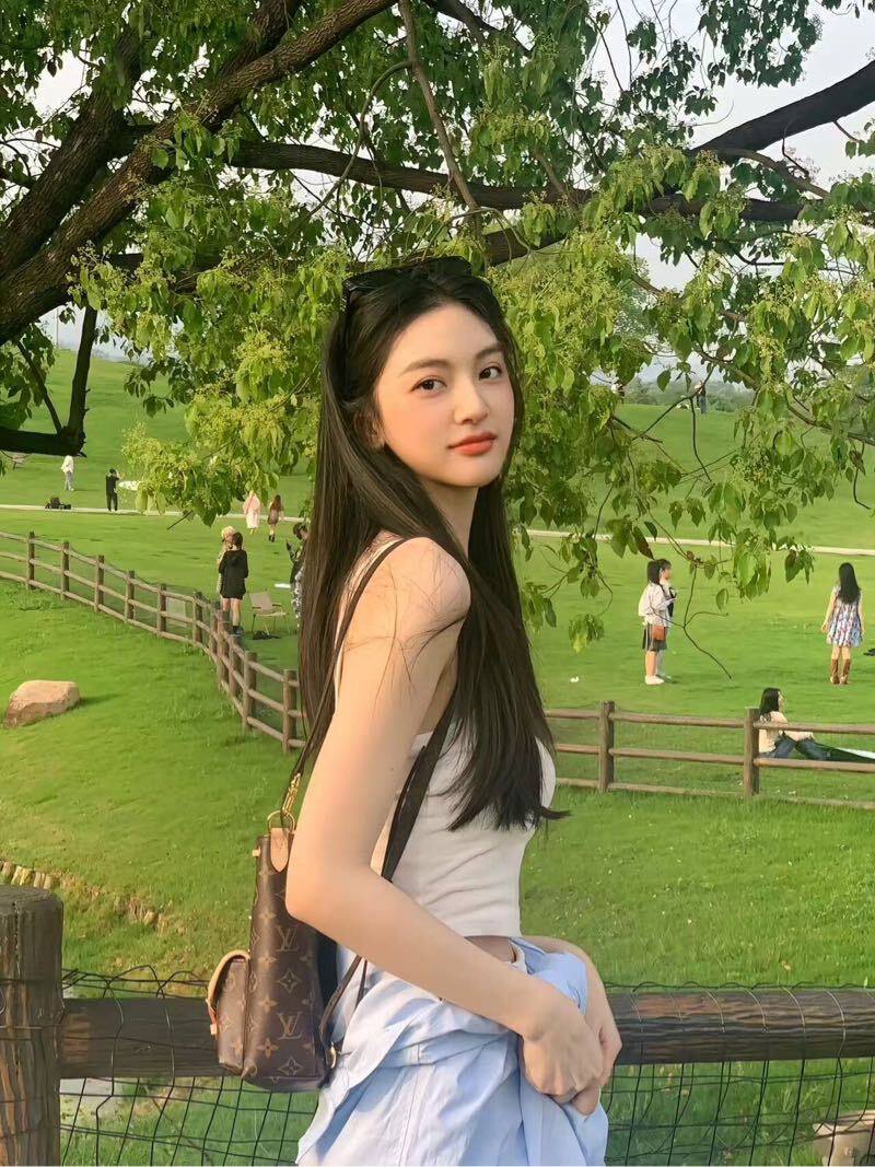 眉眼灵动莉儿