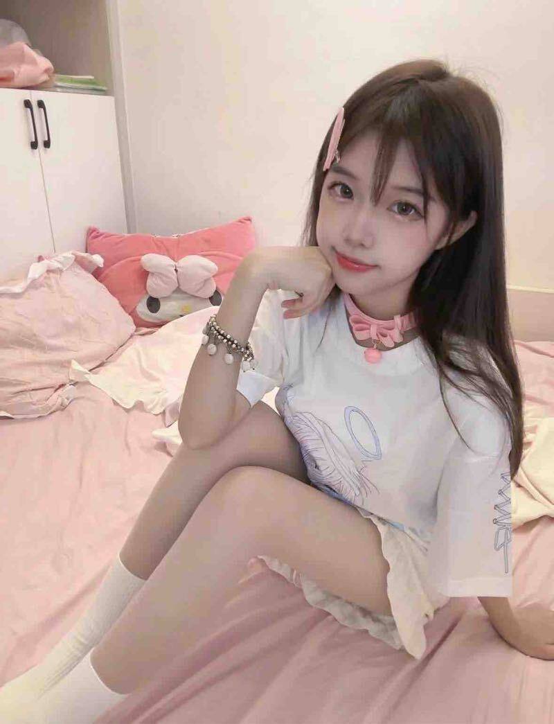 纯情小女友Fyreth