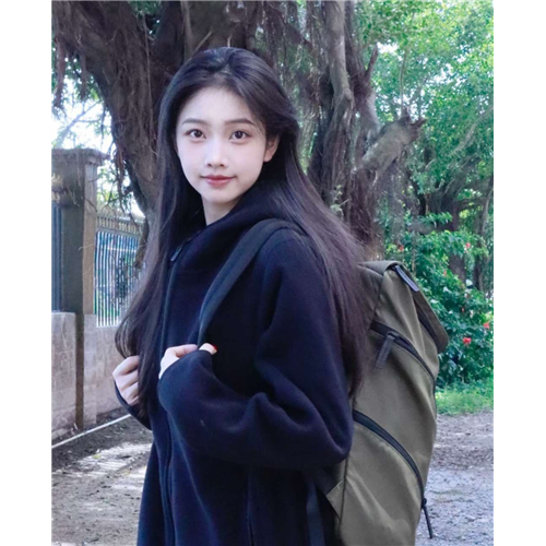 学院风小姐姐Belia