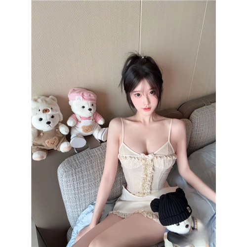 清纯校花万万
