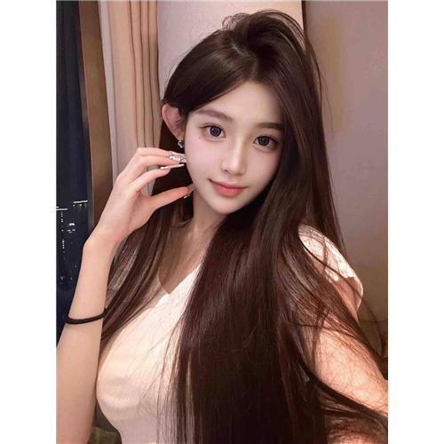精致明星脸娜蕾