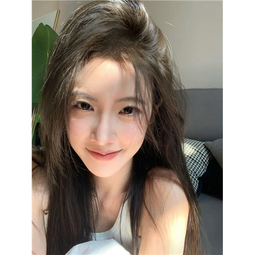 乖巧可人Velyn
