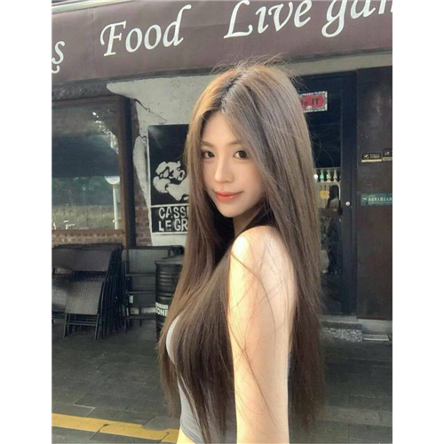 在校舞蹈生沁然