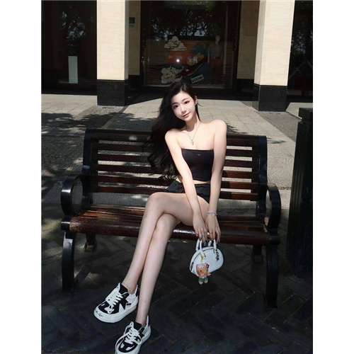 气质长腿甜妹Viera