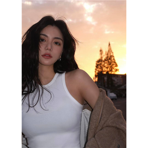 翘臀细腰御姐思瑜